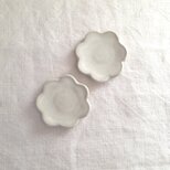 花型箸置き(白マット)ペアの画像