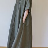 リネン100%のワンピース　カーキ、ネイビー、ブルー