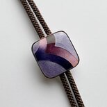 羽【アメジスト Amethyst】七宝焼のループタイ 純銀張有線七宝の画像