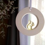 オーナメントのアロマストーン ■ ガラスのリス 蜂蜜色 ■ 6種類から香りが選べる