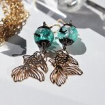 とんぼ玉 ピアス ほたる玉 14KGF 金魚 蛍ガラス ビーズ 両耳用 キャッチ付 光る 沖縄 お土産 琉球 エメラルド