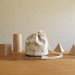 コロンとした小物入れ　木の実、白