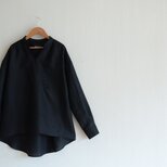 リネンのピンタックプルオーバーブラウス　リネン100％　ブラック
