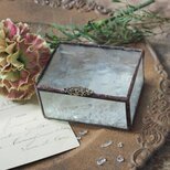 ヒマラヤ水晶付きガラスケースの浄化セット✨蓋付きなので、ホコリが入りません＜長方形アンティーク金具付＞