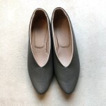 23.5cmのみ【展示品アウトレット価格】ダークグレーの本革パンプス ❄︎made in Japan❄︎の画像