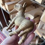 木製彫刻ロバの画像