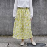 ミモザ フラワープリント（オフホワイト）コットンギャザースカート 軽くて、さらり。優しい肌触り。春 ポケットの画像