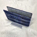 温もりがあるパソコンスタンド　青