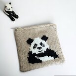 手編みのパンダさんミニポーチ/ベージュの画像