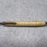 コーカサスオーク　縮み杢　オイル仕上げ　ワンピースタイプの木軸ボールペン(シャープペンシル）　の画像