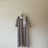 Sale20%オフ　ドットのワンピース　コットンリネン　グレーの画像