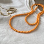 ジャパンヴィンテージオレンジビーズロングネックレス　4ｍｍ　74～79.5ｃｍの画像