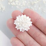 帯留め 「白桜」つまみ細工 白色 ゴールド 春の花 入学式 入園式 和装 結婚式 人気 着物小物 和小物 クリスマス 冬