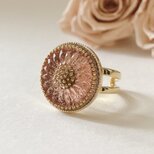 上品なヴィンテージピンク チェコガラスフラワーのオープンリング　フリーサイズ　フォークリング　桜色　春