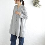 ふんわり心地よい ロングシーズン活躍する ダブルガーゼ 前開きチュニック （杢グレー）TP50の画像