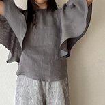 リネンフリルトップス(グレー／スモークピンク)の画像