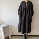 リネン・オーバーショルダーワンピース(チャコール)の画像