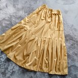 上質マスタードカラーカットソーのプリーツガウチョパンツの画像