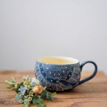 青いマグカップ（中6）