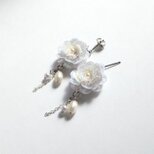 白薔薇姫／スパンコールピアスの画像