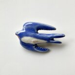 陶ブローチ ツバメの画像