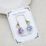 《２色から選べる》紫陽花パールのビーズボールピアス／イヤリングの画像
