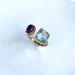 サイズ調整可能✨ 天然石　スカイブルートパーズとアメジストのリング　ギフトボックス入りの画像