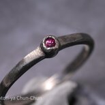 【宝石ファン必見】スリランカ産　「トシッタさん」の非加熱ルビー・シルバーリング【紅雫】の画像