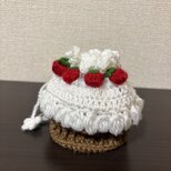 ミニいちごカップケーキの巾着袋 かぎ編み スイーツ プチギフトの画像