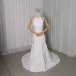 ウェディングドレス リボン ホルターネック 背中見せ ソフトマーメイドライン 結婚式 デザイン感 可愛いの画像