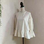 キャンディスリーブのふんわりフリルブラウス　オーガニックコットンWガーゼ　きなりの画像
