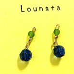 グリーンとブルーの夏ピアス 小ぶりピアス プチプラピアス 樹脂ピアスの画像