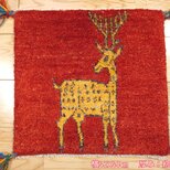 ペルシャ　ギャッベ　ミニマット　42x40㎝　シカ　茜色　黄金色　T8458の画像