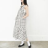 送料無料【完全一点物】アシンメトリーノースリーブワンピース（クリームチェック）の画像