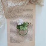 染め布花☆四つ葉のクローバーとしろつめくさのコサージュの画像