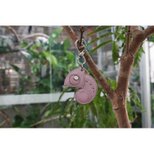 カメレオン デザイン / ヤギ革 キーホルダー ( スモール / バーバパパ )の画像