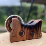 使うたびに癒される。くるっとしっぽの無垢材ねこテープディスペンサー テープカッター 木製の画像