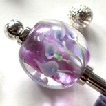 かんざし　紫のカラーのとんぼ玉　一本挿し　一本簪　涼しげ　夏　トンボ玉　蜻蛉玉　パープルのコピーの画像