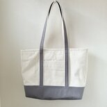 帆布のトートバッグ（生成り×グレー）の画像