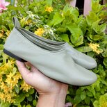 本革バレエシューズ　無料サイズ調整可　色変更可　外反母趾　大人可愛い　本革　22cm～26cm　ライトグレーの画像