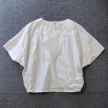 三角ヨークのコットン100%ブラウス(M)の画像