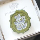: : : 陶土の草花ブローチ : : : 1373の画像
