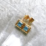 PA341-【 AVON 】エイボン・ヴィンテージピアス 1977 "Square Cut Lead Crystal"の画像
