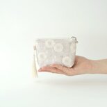 【亀甲繋ぎ　花模様　シルバー・桜色　シルク帯リメイクミニポーチ】カードケース、ポーチ小さめ、ジュエリーポーチ。誕生日ギフトにも。