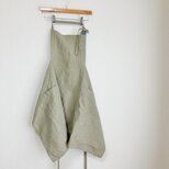 小柄なあなたに贈るベルギーリネンの華やぎワークエプロン　スモールサイズ　肩紐バイカラー　グラスベージュ×サックス