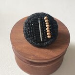 【黒色 kuroiro】さりげなくも黒を愉しみたい日のブローチのコピーのコピーの画像