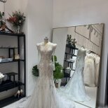 ウェディングドレス Vネック 長袖 ビジュー マーメイドライン 韓国風ドレス 細見えシルエット 結婚式の画像