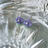 PA398-【 AVON 】エイボン・ヴィンテージピアス 1983 " Sweet African VIOLET "の画像