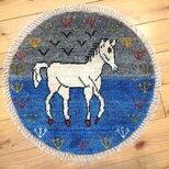 ペルシャ　ギャッベ　アマレバフト　ミニマット　横40Φ40㎝　円形　馬　青　グレー　T8726の画像