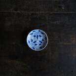 線描きで素敵◆牡丹と唐草　伊万里　線描き染付小皿　骨董・antiques 丁寧な暮らしに。江戸後期　個体Aの画像